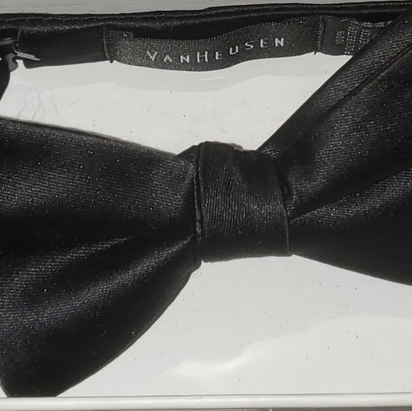 Tuxedo/Formal Accessory - Picture 3 of 4